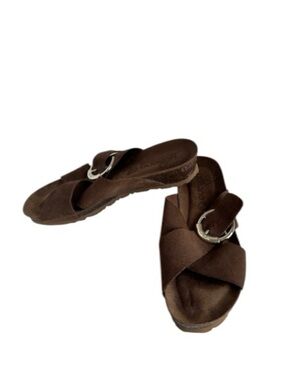Yokono tan sueded leather cross strap slide on cork wedge sandals size 8